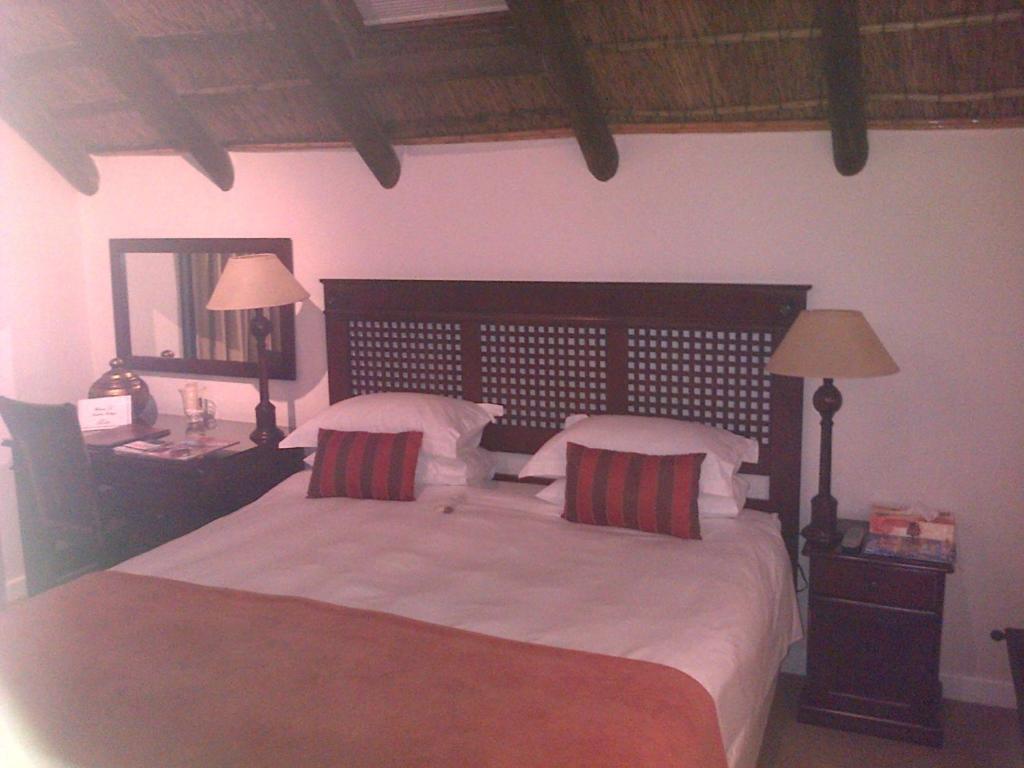 Nautilus Guest House Херманус Екстериор снимка