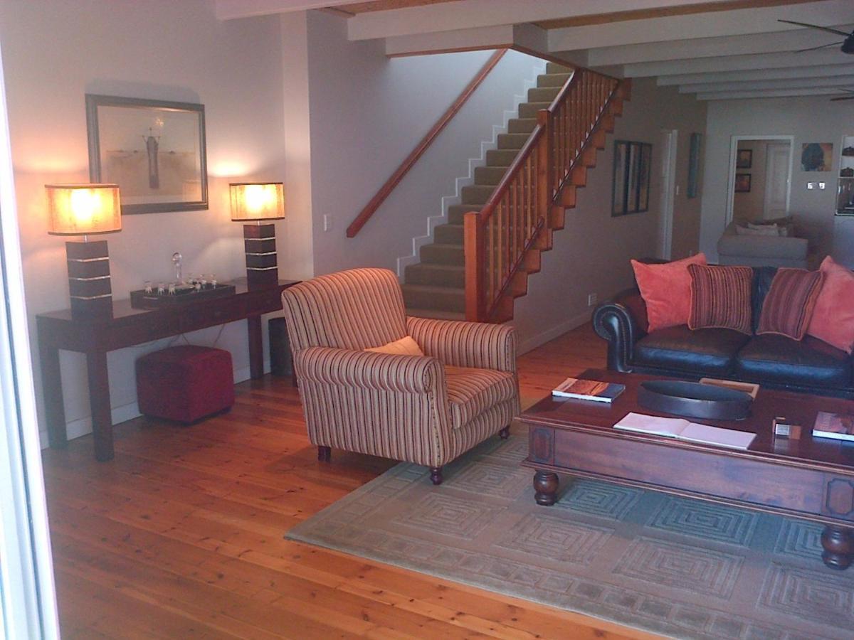 Nautilus Guest House Херманус Екстериор снимка